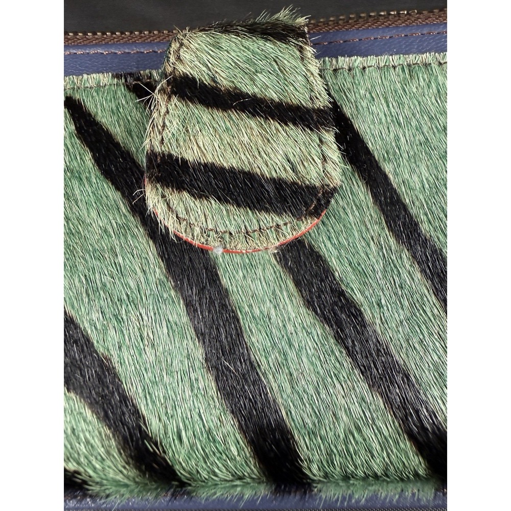 Soruka rare coveted one of a kind wallet and crossbody clutch. Missing strap. - Picture 15 of 16
